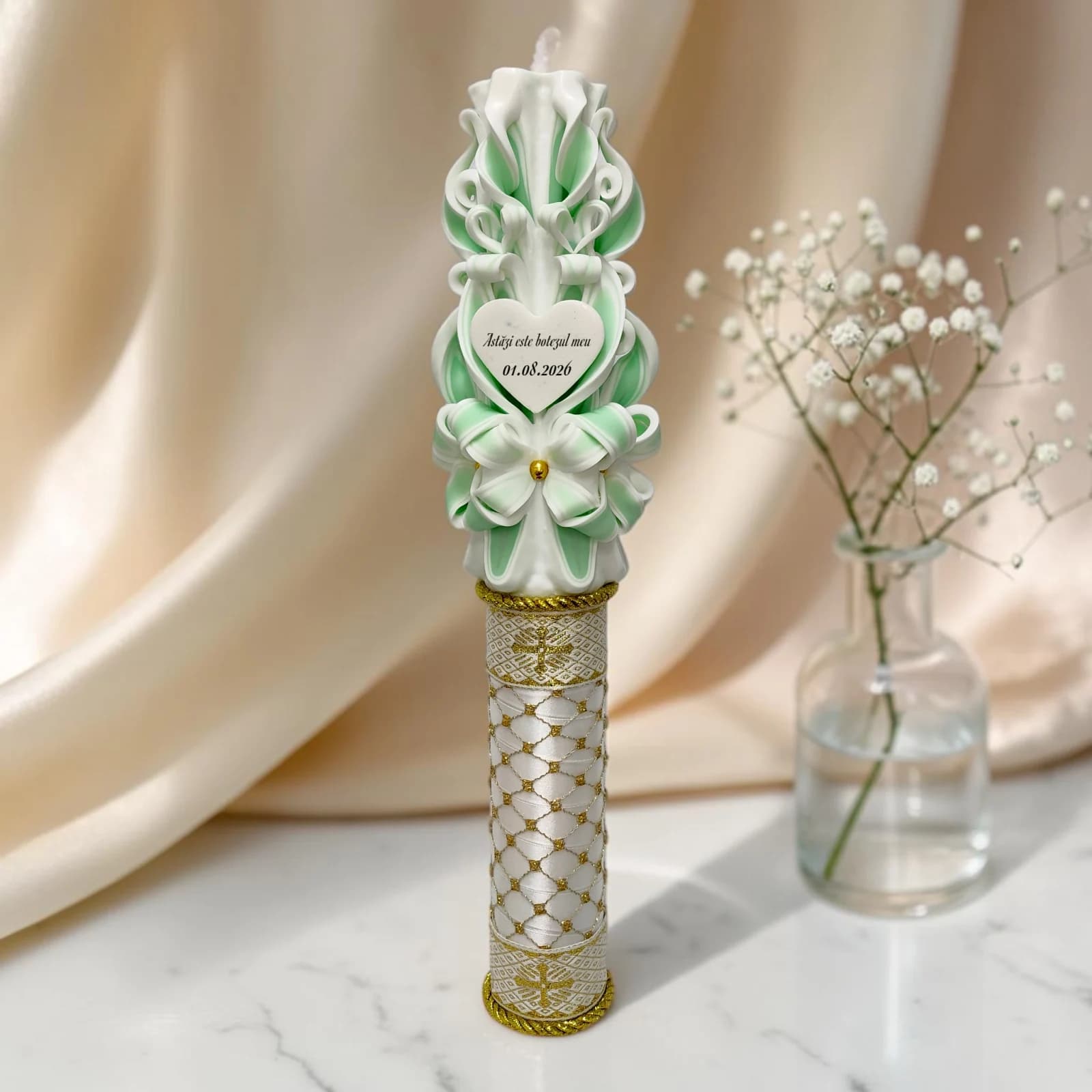 Serenis baptism candle created by the Lumânări Art atelier